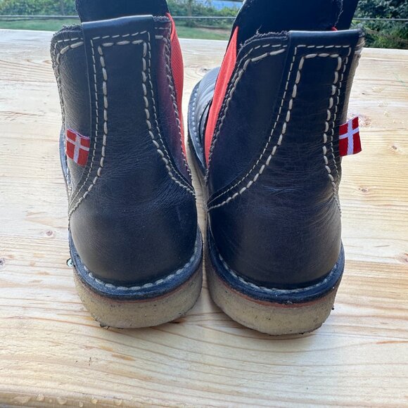 Duckfeet Roskilde Boots in Black with Red - Size 38 - Picture 3 of 5